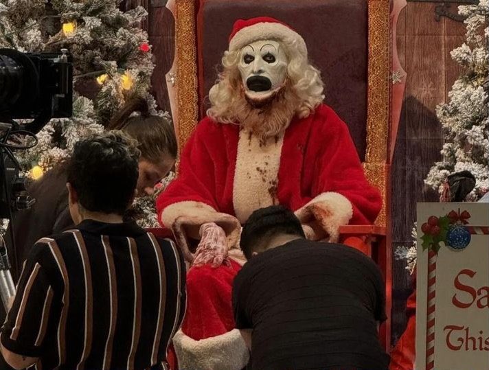 sillydeadite's tweet photo. New images of Art the Clown on the set of TERRIFIER 3 https://t.co/pzcNxHQIkN