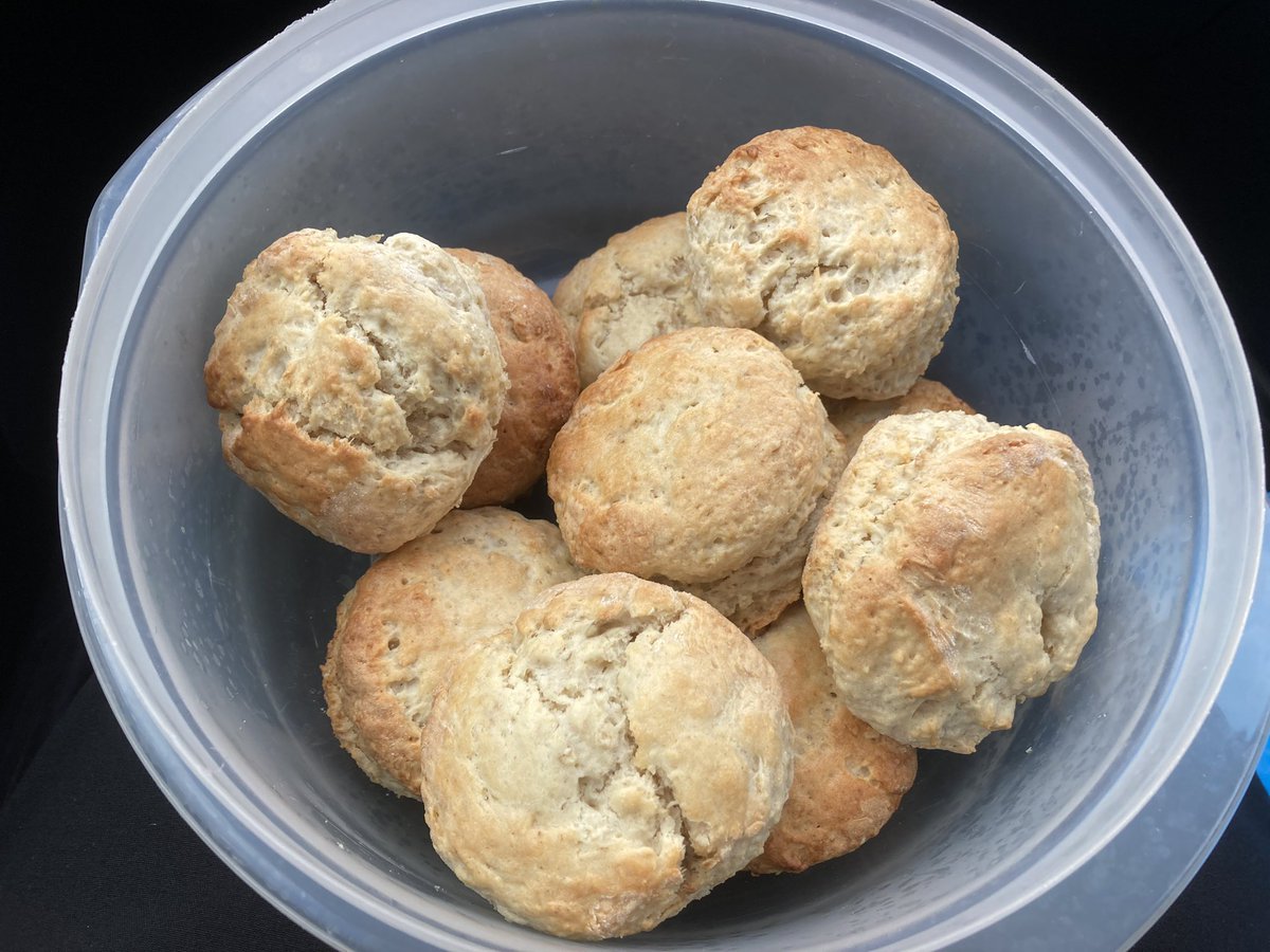 GeraldineLavin's tweet photo. Very glad I had @VelvetCloud_ie yoghurt in my fridge when I had to rustle up an egg free treat for some friends at short notice. #Yum! Recipe below
#AllGone #MayoMagic #EggFree #Sheep #Yoghurt #IrishFood #LoveIrishFood 🐑
https://t.co/mxscomJ6pI https://t.co/VrBPmxAPdD
