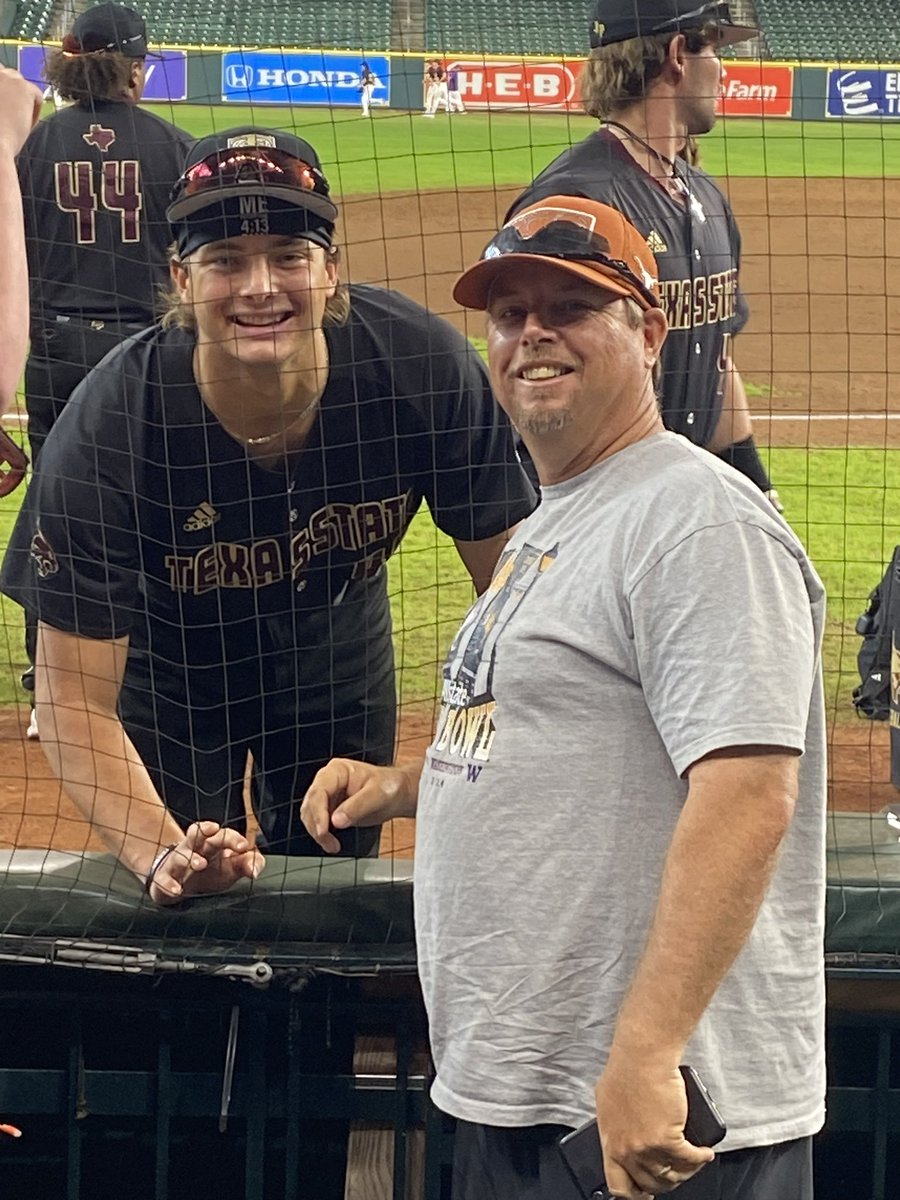 Coach Schwarz caught up with former @cywoodsbaseball player, Ethan Farris who plays for @TxStateBobcats before the College Classic game vs LSU at Minute Maid Park! ⚾️