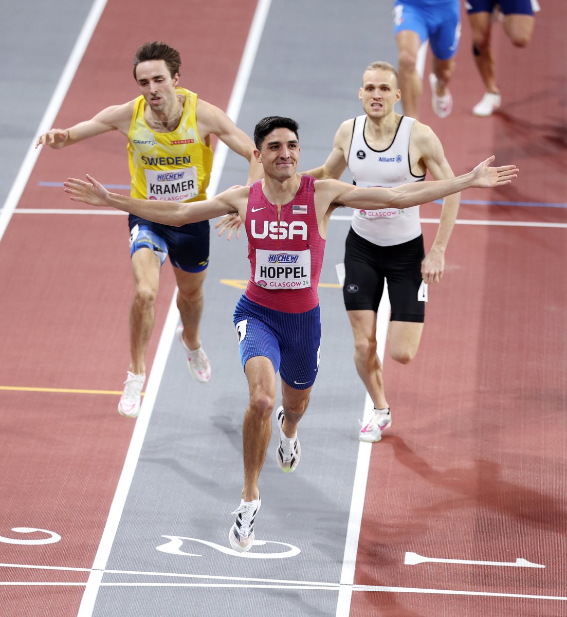 .<a href="/BryceHoppel/">Bryce Hoppel</a> is your 800m WORLD CHAMP

1:44.92 world lead 💨

#WorldIndoorChamps
