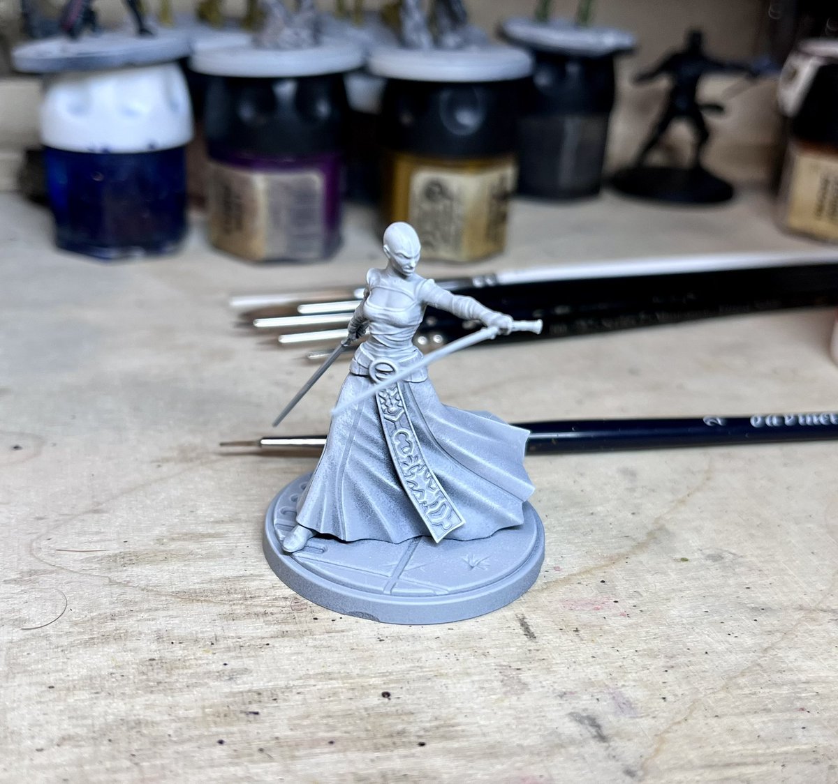 LSurion's tweet image. #hobbystreak day 13. Undercoated the next mini.