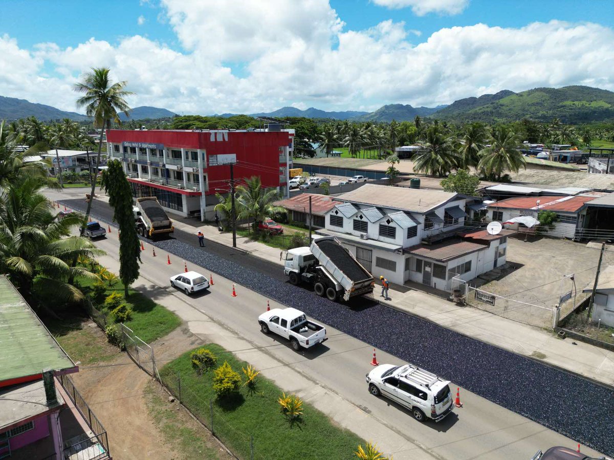 FijiRoads's tweet photo. 🚧🚧 Road works on Nabouwalu Road (Galaxy to Naseakula Village) and Labasa Town Main Street have been completed over the weekend.
A total of 404 meters of road has been sealed. Please continue to drive safely.
#RoadWorks #TeamFRA #DriveSafely https://t.co/2t23TSiULZ