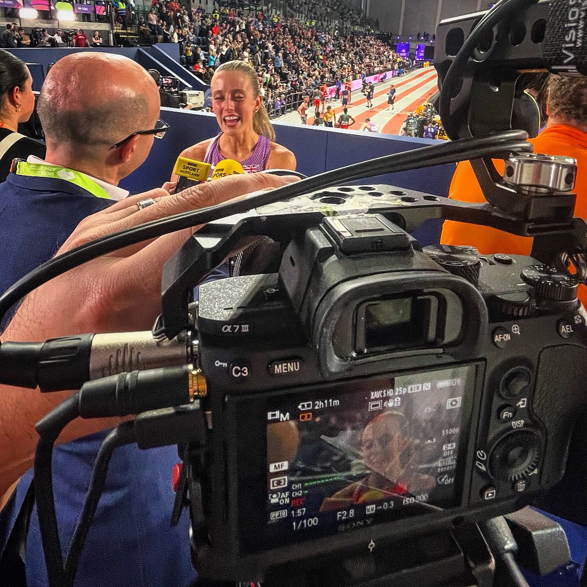 Jemma Reekie… aig a bheil 🥈 NA CRUINNE THAR 800m!