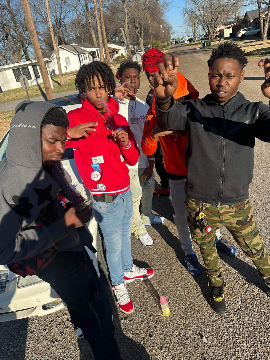 4Slimet's tweet image. I’m One That Gave My Nighas ⚡️Hope Trappin Ahh YN Turnt To Rapper3️⃣⭐️
#LIVEFRMTHEBLOCK3️⃣
#BIGRICH💵