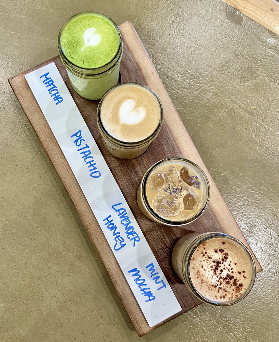 Passports & Pigtails 🧡💙 tweet media