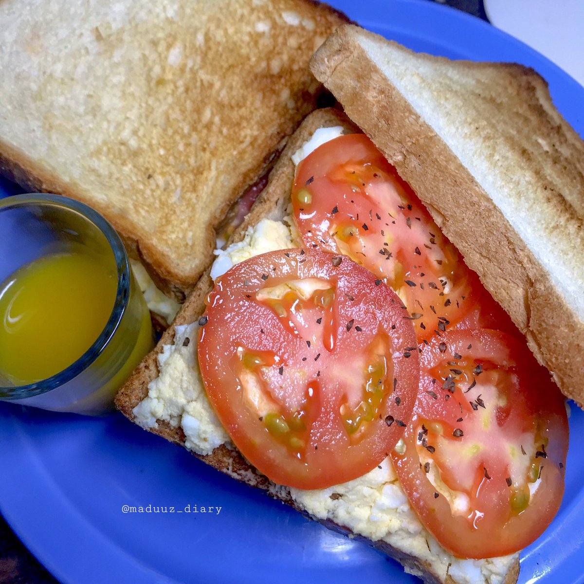 Sandwiches #food #foodies #foods #foodie #foodlover #foodlove #foodblog #foodblogger #foodphotography #foodphoto #foodstagram #foodgasm #foodpic #sandwich #sandwiches #breakfast #SriLanka