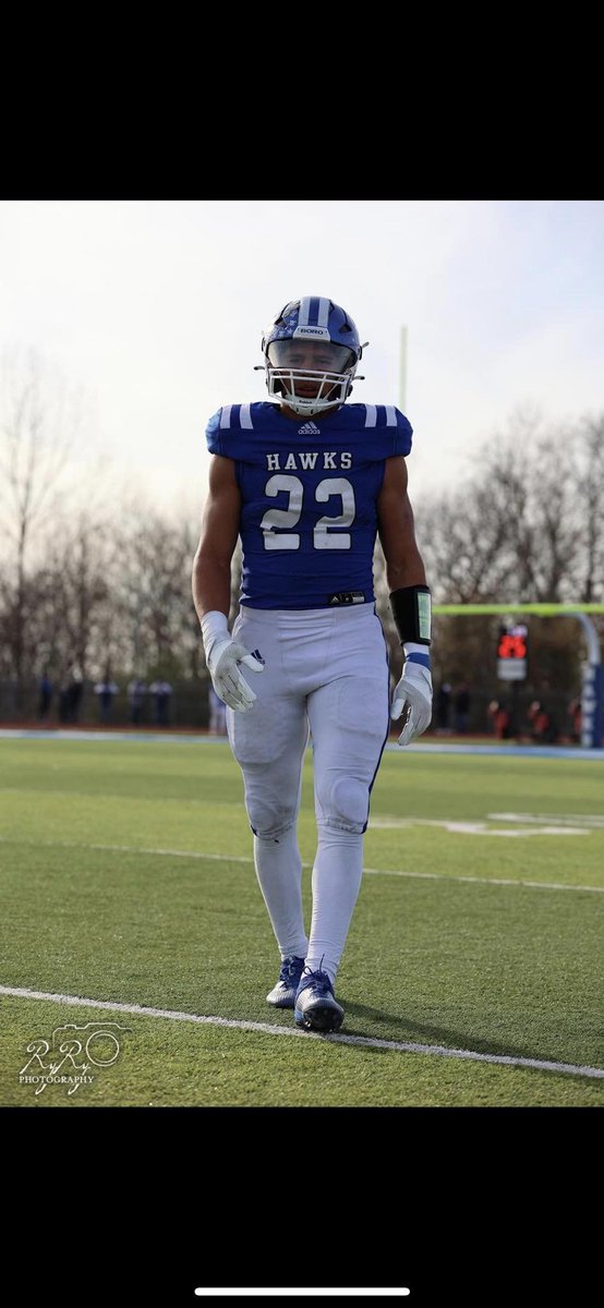 Hillsboro Hawks Football🏈 (@hhs_footballers) on Twitter photo Congrats to Hawk Seniors Payton Brown & Chase Sucharski named to the <a href="/NFFStLouis/">National Football Foundation St. Louis</a> honoree class. <a href="/thepblife22/">Payton Brown</a> selected as one of St. Louis area Top 25 Big Red player & <a href="/CSucharski05/">Chase Sucharski</a> selected to the Elite Eleven for class of '24. Awards Banquet in May at the MO Athletic Club. Congrats to Hawk Seniors Payton Brown & Chase Sucharski named to the <a href="/NFFStLouis/">National Football Foundation St. Louis</a> honoree class. <a href="/thepblife22/">Payton Brown</a> selected as one of St. Louis area Top 25 Big Red player & <a href="/CSucharski05/">Chase Sucharski</a> selected to the Elite Eleven for class of '24. Awards Banquet in May at the MO Athletic Club.