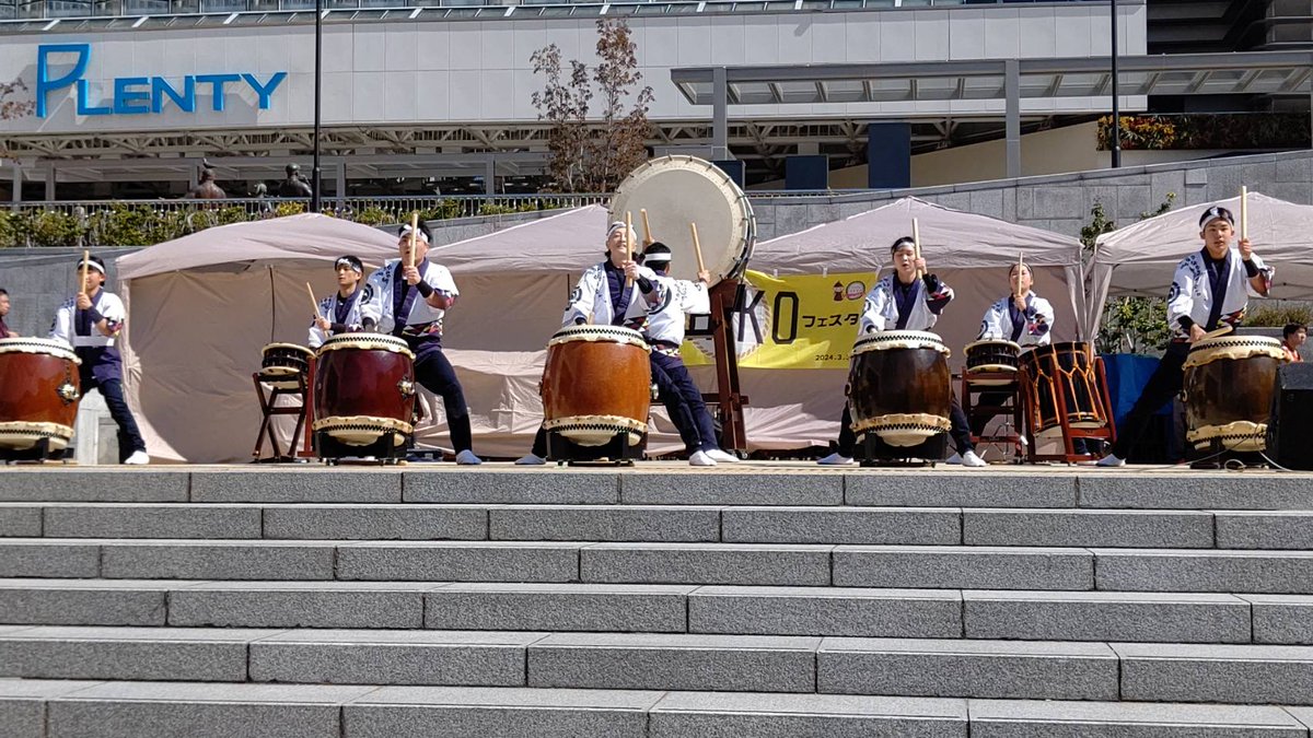 sumire88sumire's tweet photo. 昨日3月3日は「神戸TAIKOフェスタ」に出演させて頂きました!

普段なかなか交流する機会の無い市内の他団体さんの演奏も見れて充実したお祭りでした✨

主催頂きました皆様、本当に貴重な機会をありがとうございました😊

ブログもよければご覧ください！
https://t.co/cpc7lZlmUi https://t.co/lGaU0kWLcN