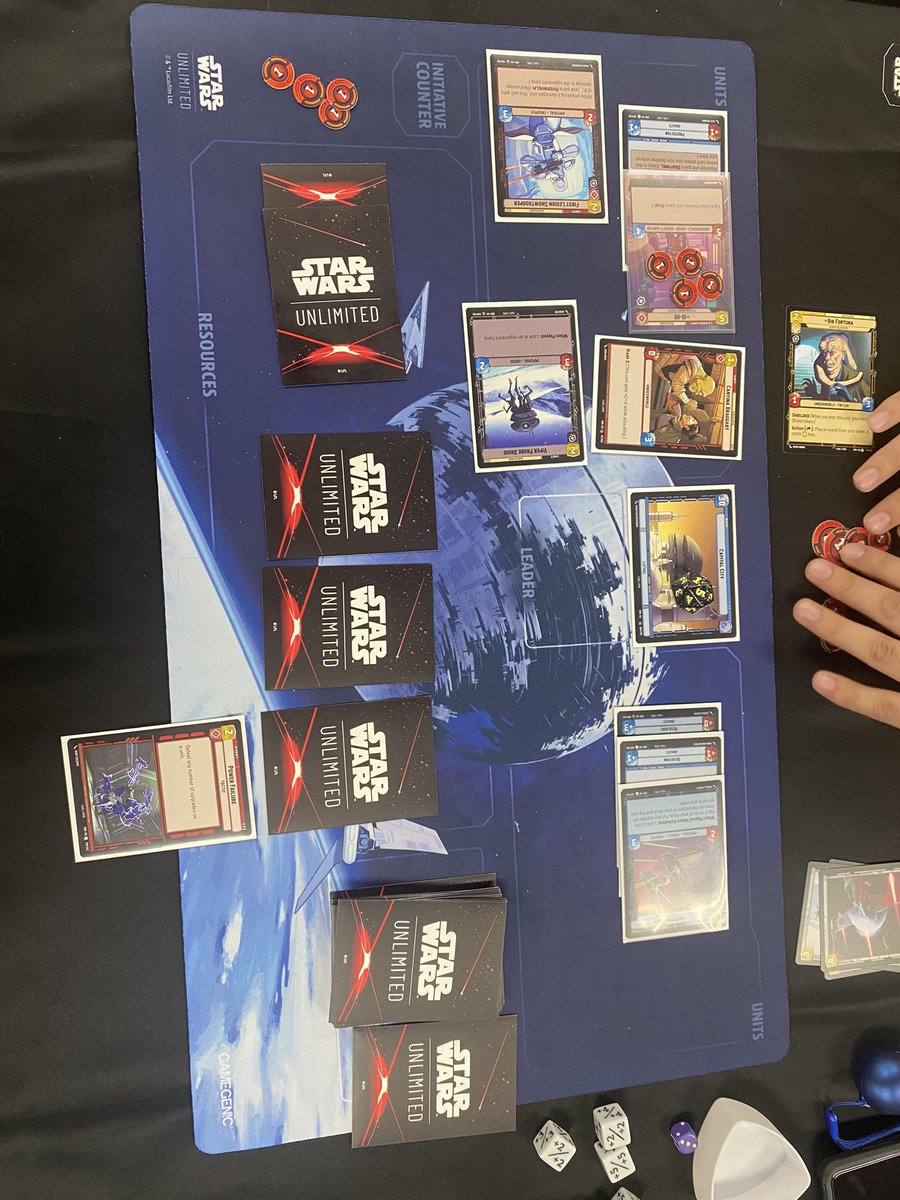 Had a blast 🚀 at the Star Wars Unlimited Pre Release Event. @CollectiveCCG 

 Thanks for the tutorial @MorbidCorpsey !