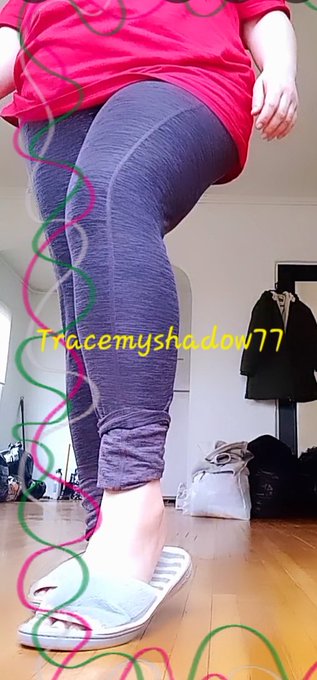 JOI content? 🤪😑 I ain't no damn teacher lil BOY...  MY paying tribe consist of ALL genders appreciating<a href="/tag/feetlovers"class="tags"><span>#feetlovers</span></a>