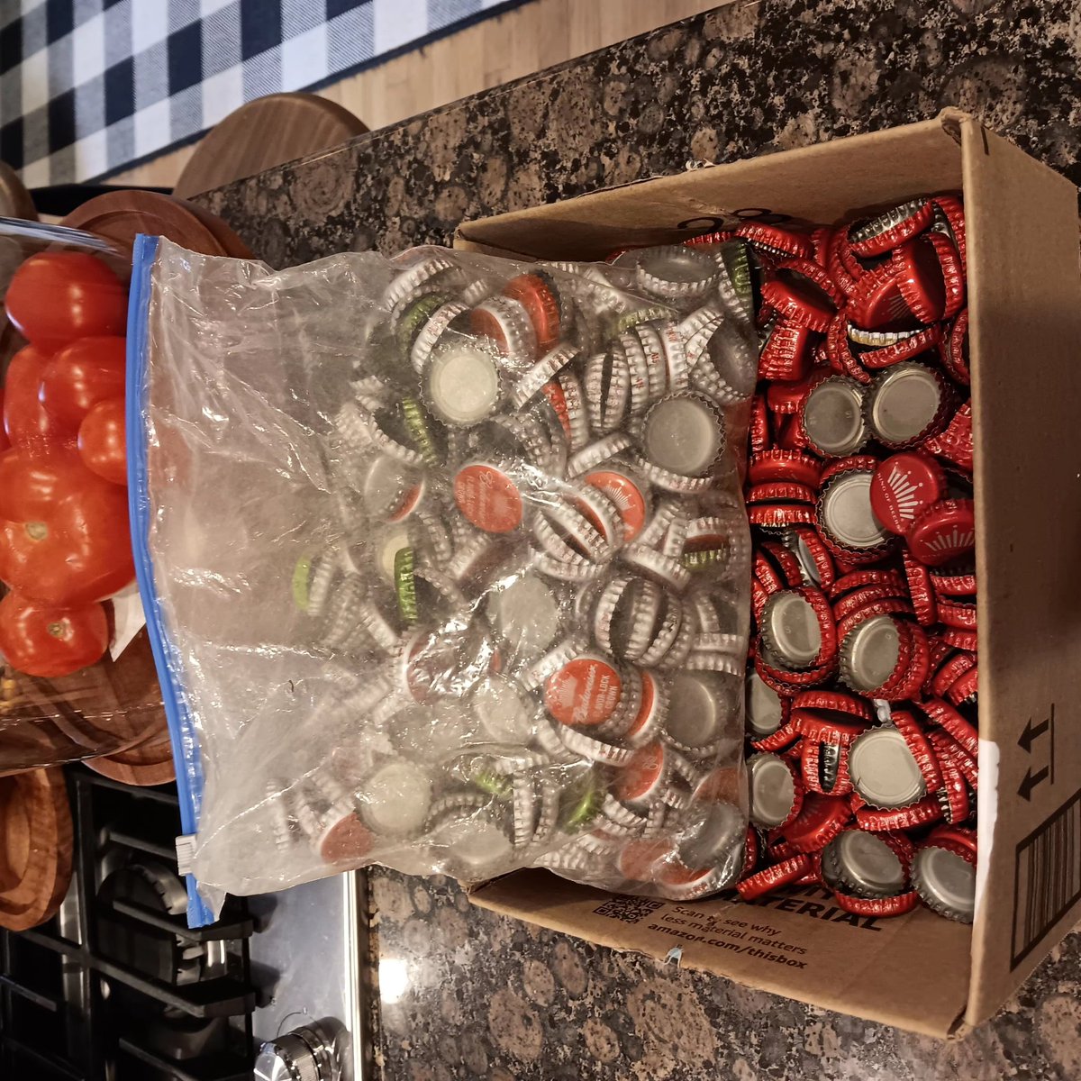 ibsqween's tweet photo. Didn't realize Dad has been collecting his bottle caps for a hot minute lol! We love you @budweiserusa!! https://t.co/oXvqxb8DMr