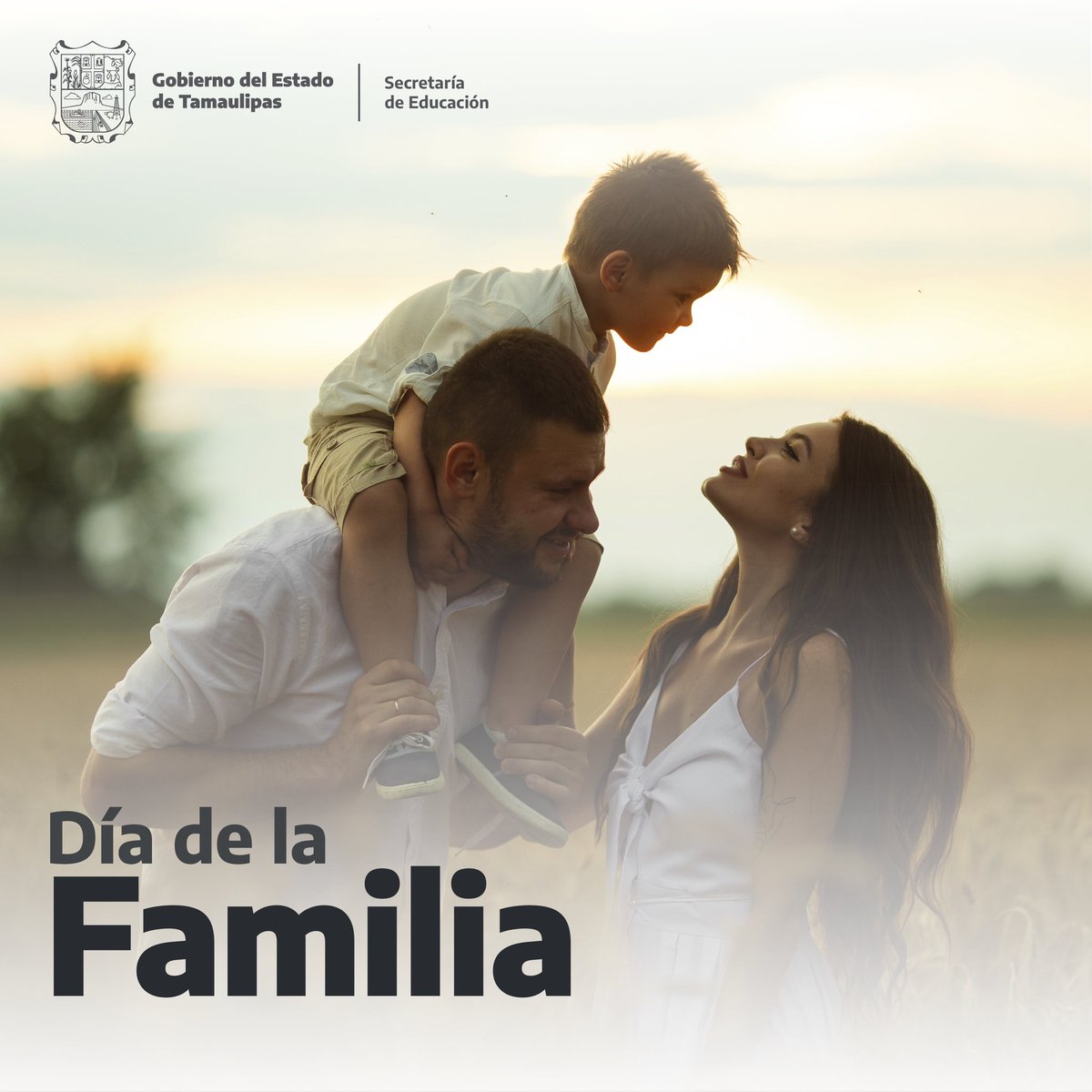 Hoy primer domingo de marzo, conmemoramos el Día de la Familia. Celebremos con nuestros seres queridos, fortaleciendo con cariño y valores, los lazos de esta unión. ¡Felicidades!