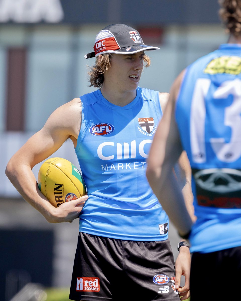 stkildafc's tweet photo. Lá Breithe Shona Duit, Liam! 

Happy 21st bday to our Irish recruit, Liam O’Connell 🇮🇪🎈 https://t.co/GIe0TNmgAh