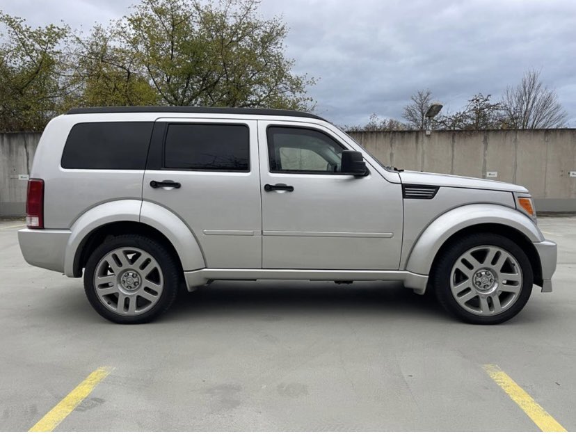 SecurityDriver1's tweet image. Une récente acquisition s&apos;ajoute à la flotte de location de véhicules avec chauffeurs de la société de transport sécurisé My Company Service.

Il s&apos;agit d&apos;un Dodge Nitro R/T, blindé au niveau B6, avec seulement 32000 km au compteur.

MY COMPANY SERVICE : mycompanyservice.net