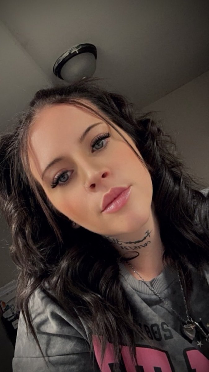 kaaeels_'s tweet photo. 😚💨💋 https://t.co/7GnSkOeaAb