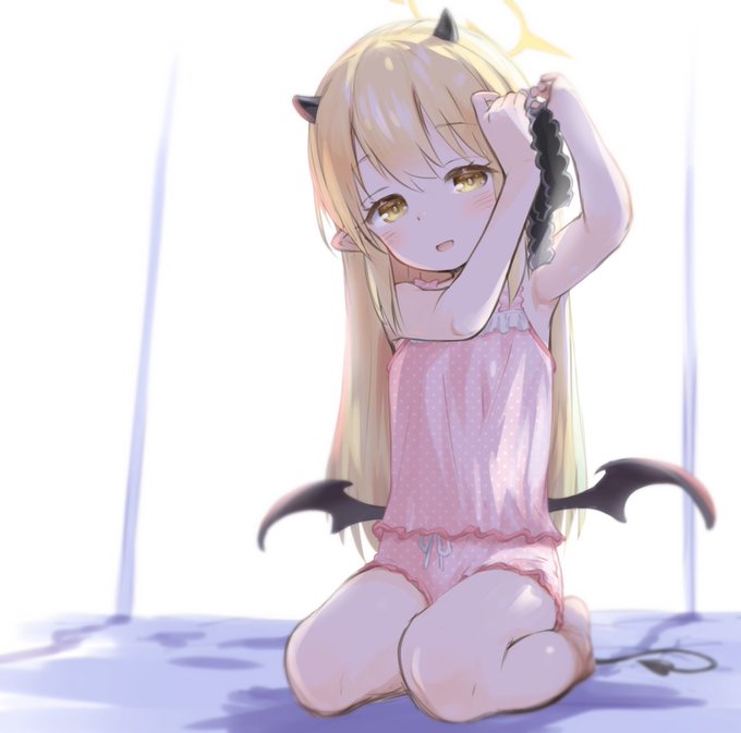 尻尾描き足した 