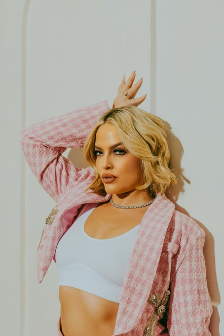 Live Laugh Love TeamTexass 😻 Happy Sunday ❤️ https://t.co/SMYxeKWjJj