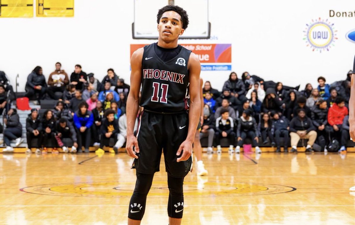 2025 G Lance Stone (@shifty_Lance11) landed his first high major offer this week. He spoke with MADE Hoops about his recruitment entering a promising spring for @MichiganUnified on the MHC. 🔗: madehoops.com/made-society/a…