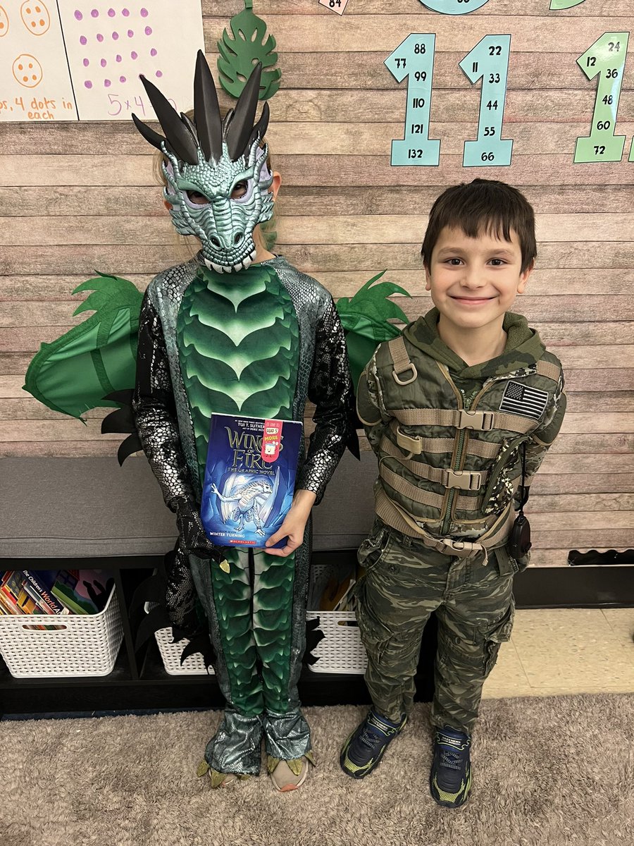 ClassWithMissK's tweet image. Read Across America Week! Can you tell who our favorite book characters are? 📚