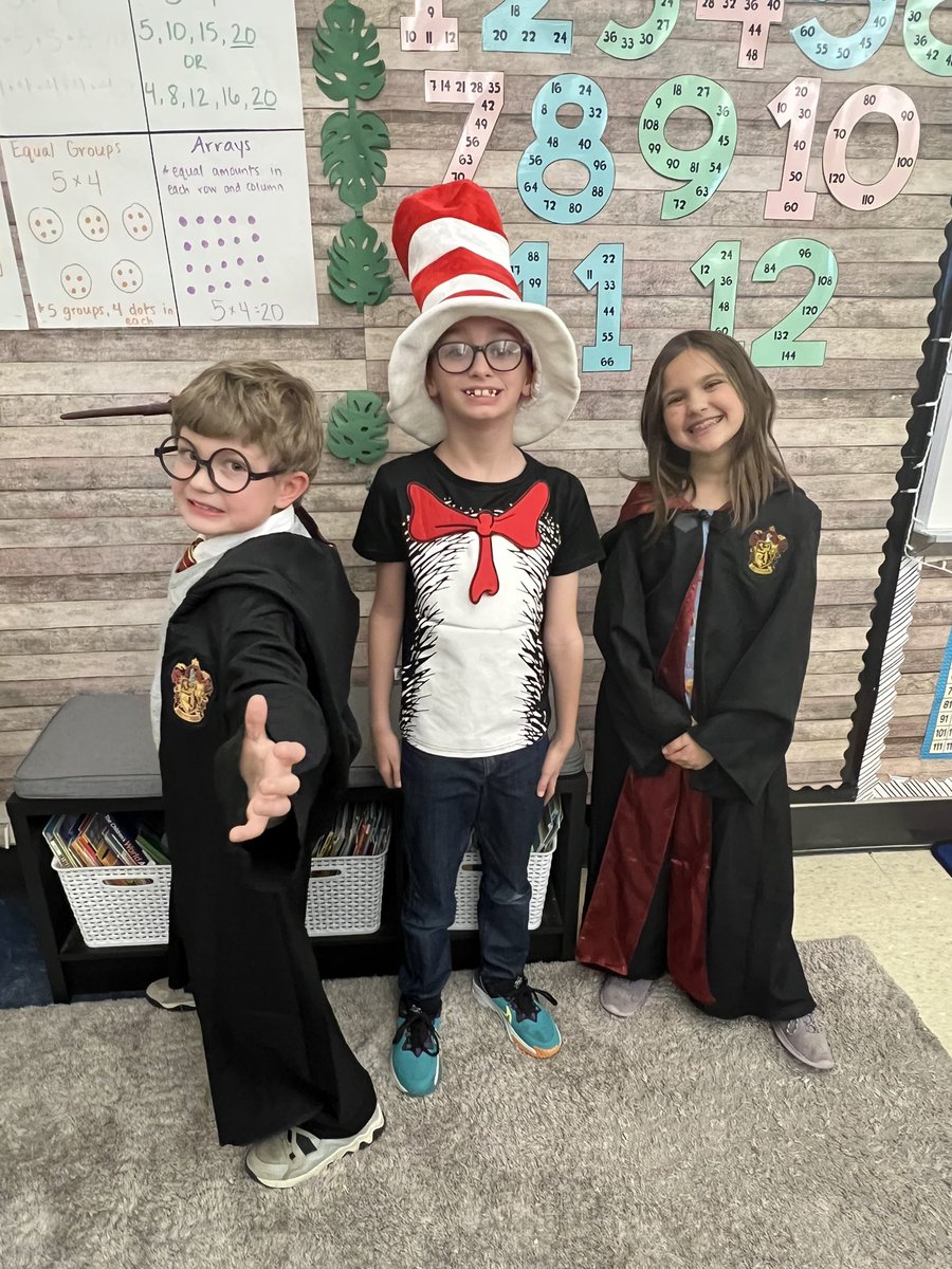 ClassWithMissK's tweet image. Read Across America Week! Can you tell who our favorite book characters are? 📚