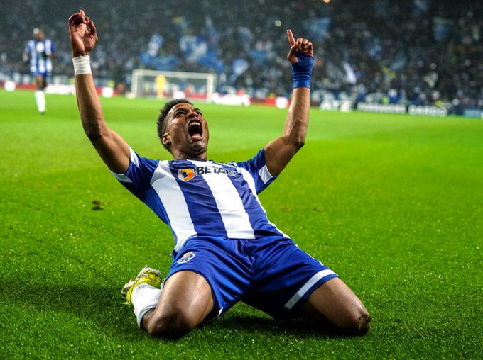 GHyT447XQAA0UOX?format=jpg&name=small