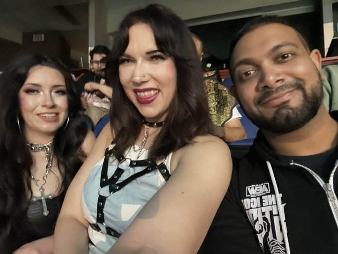 HELLO GREENSBORO WE ARE IN YOU https://t.co/SN1MVQT8gV