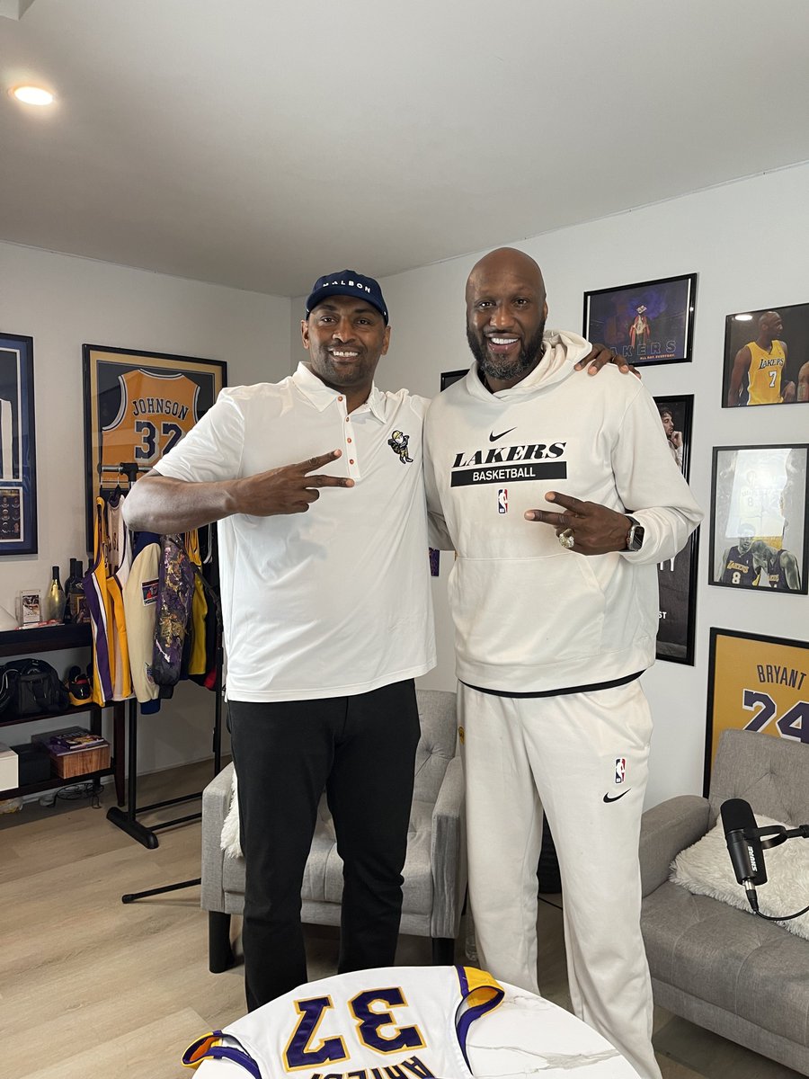 Lamar Odom x Metta World Peace Live Now. Watch here: (youtu.be/PasNVd8Gjo4) Metta revealed that he actually REQUESTED a trade from the Lakers before winning it all in 2010, along with a few untold Kobe stories! @MettaWorld37