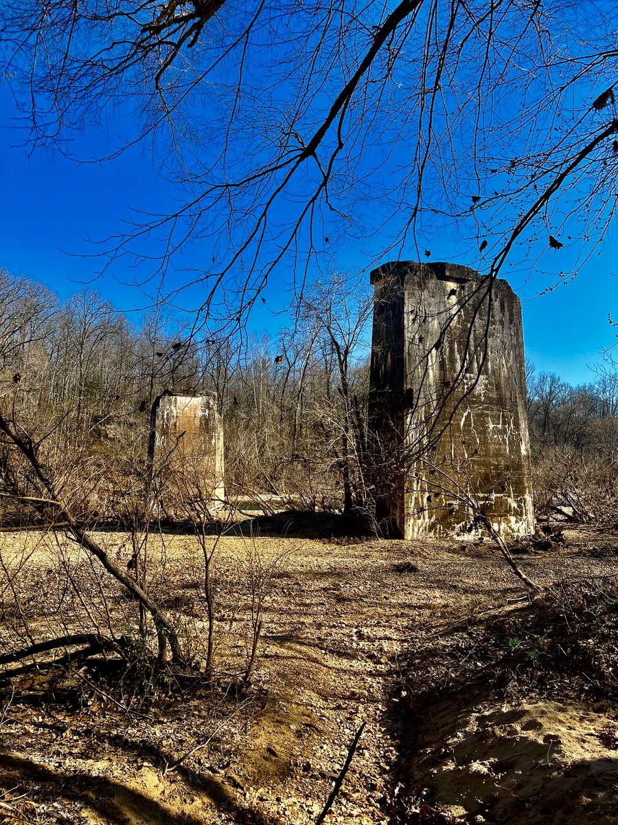 It has been a beautiful weekend and I took full advantage of this spring weather. I got in a couple of nice hikes with some great scenery. It was nice time to be outdoors and explore. I hope everyone has had a great weekend. #hiking #photography #nature