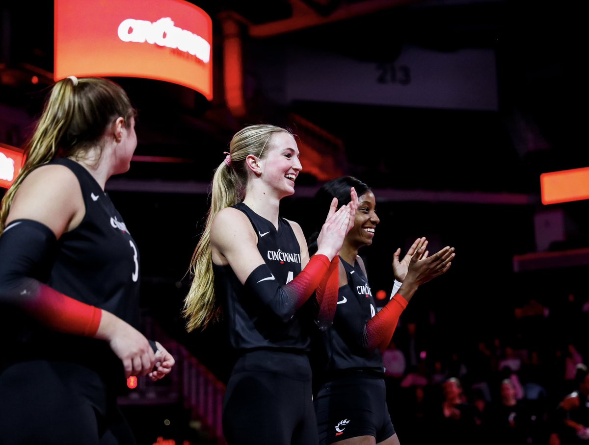 We’re back in Fifth Third this week! 😁👏 📆 Wednesday at 7 PM 🆚 Kentucky 🎟️ Free Admission #Bearcats