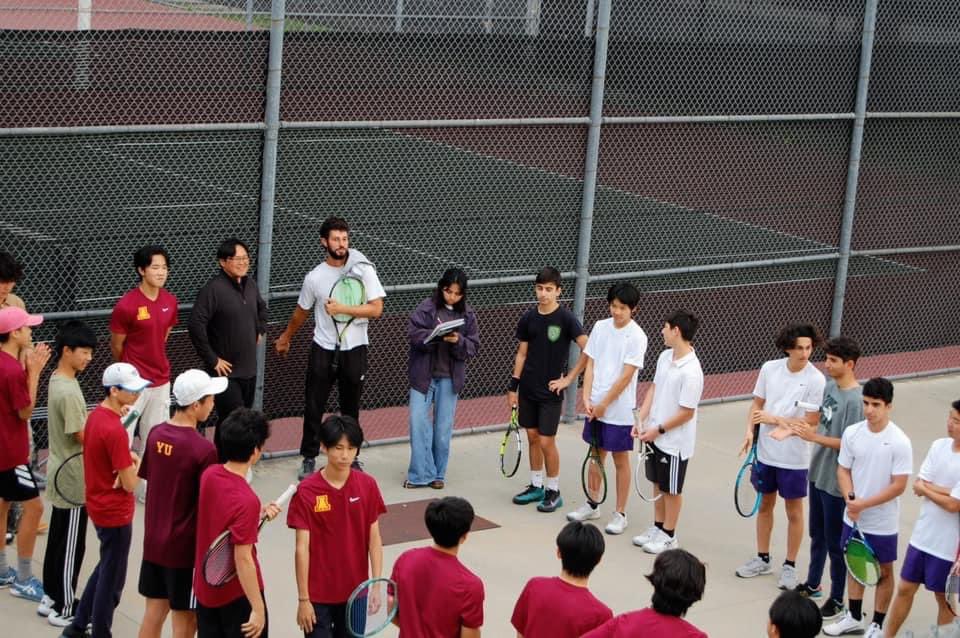 ArcadiaUnified's tweet image. Congratulations to Arcadia High’s Boys Varsity Tennis team for a strong win against Hoover! With a score of 18-0, our boys did not miss their mark as they displayed great endurance and skill. #ApacheStrong #GoArcadia #VarsityTennis