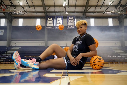 It's not easy. We just make it look like it is.  We're going to the ship! @SFKnightsGBball  @AilaCourtenay @OfficialGHSA
#AilasCourt #RingRun #StateBound