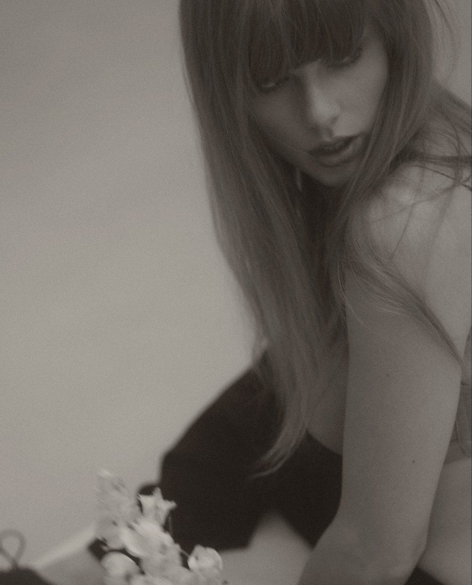 UHQ of Taylor Swift for The Tortured Poets Department