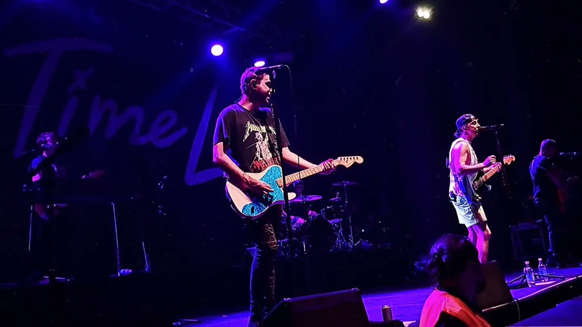 criticalveins's tweet photo. the nine year old wound in me finally healed and somehow i'm still flesh and bone and a rolling fucking stone

atl forever 💙 @alltimelow

#ATLForever @AllTimeLow https://t.co/TDoGbE52qg