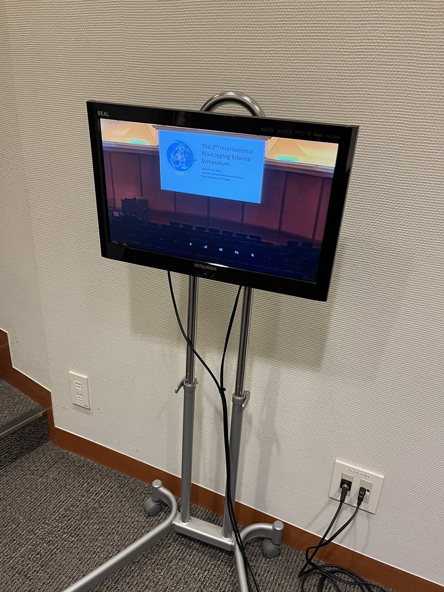 Another dependent care room  (Waiting room 1) is next to the main hall, B2F. You can watch the presentation on TV in this room. #bls8tokyo