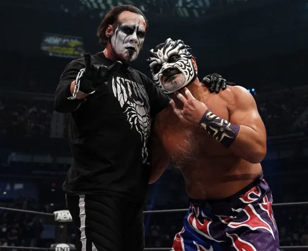 ZeusKingDARK's tweet photo. From then til now. #ThisIsSting
#StingsLastMatch #Greensboro https://t.co/6OKvFxbSB5