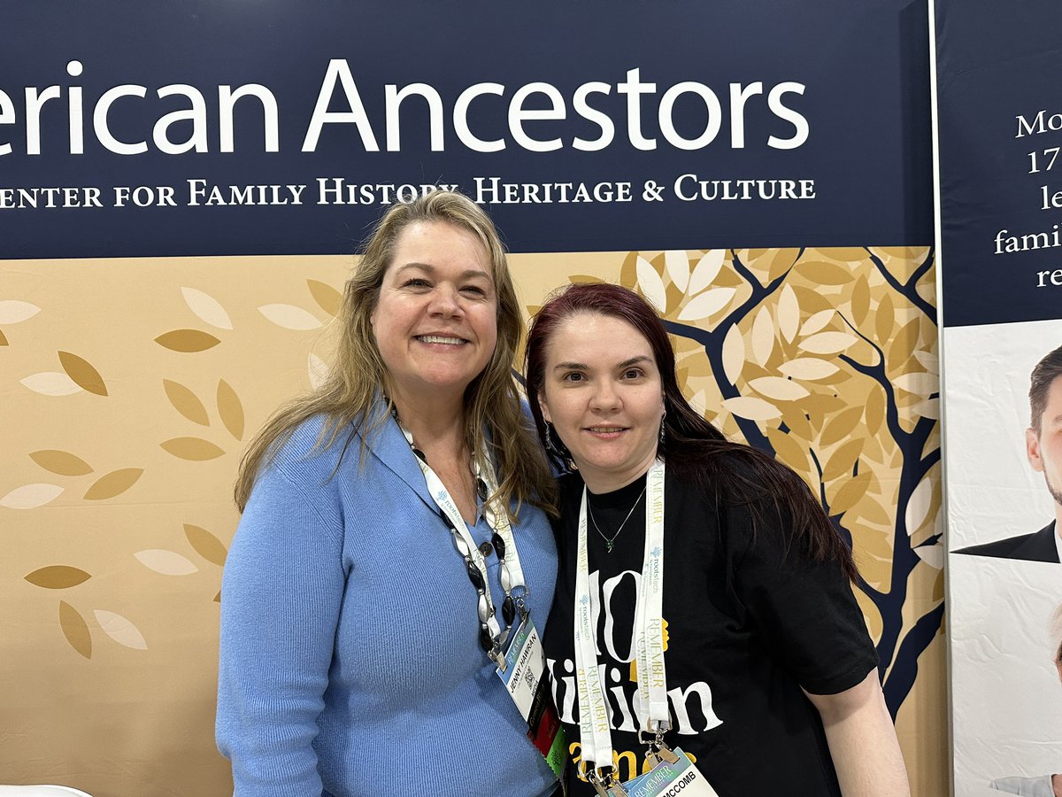 jennyhawran's tweet image. Last selfie of #RootsTech2024 for me yesterday as things were wrapping up in the Expo Hall. So great to see you @ShamrockGen!