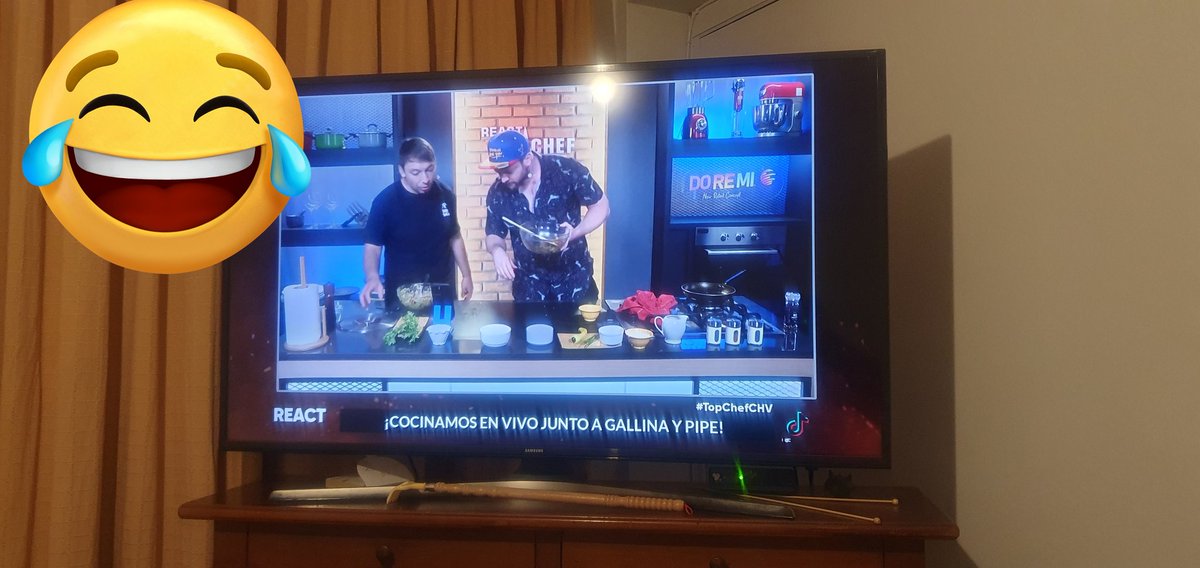 purayradiante's tweet photo. #TopChefCHV feliz viéndolos, me hacen bien chikos...me río demasiado https://t.co/FURqJnnywE