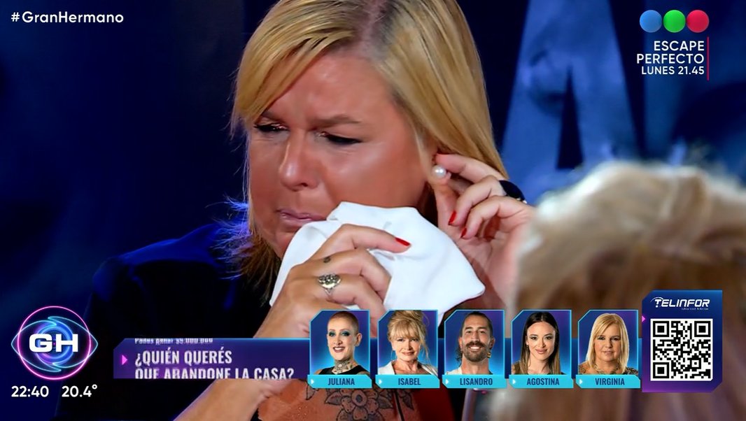 angelntion's tweet image. LLORABA JAJSDJ LA AMO