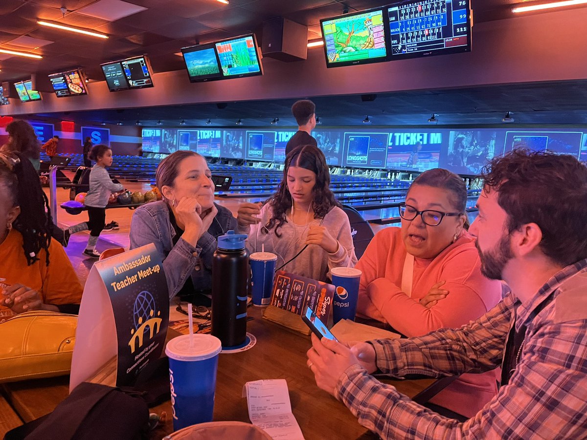 Yesterday I hosted my second event as a Connections Coordinator with fellow Ambassador Teachers from <a href="/ParticipateLrng/">Participate Learning</a> 🌎 We had so much fun playing 🎳!! 

Being able to connect with people from different places is a true beauty from this experience 🇰🇪🇯🇲🇨🇷🇭🇳🇨🇱
