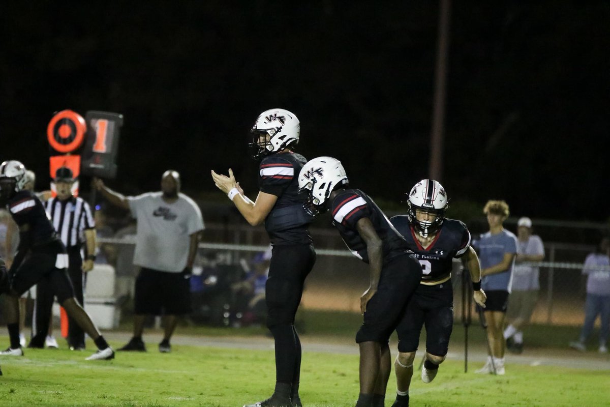 Cadenosborn2027's tweet image. 7on7 is fun, but nothing compares to Friday Night Lights! #SophSznLoading @WFHS_Football @PlayBookAthlete @FlaHSFootball @PrepRedzoneFL @larryblustein @DanLaForestFB @FLVarsityRivals @RyanWrightRNG @NP_Florida @dowork_sports