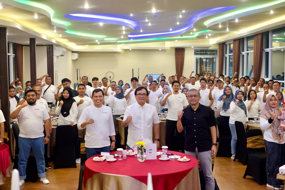 djpt_kkp's tweet photo. Hai #SahabatBahari, Sesditjen @djpt_kkp @Om_trian menghadiri kegiatan Peningkatan Pelayanan Publik dalam rangka peningkatan kompetensi dan integritas pegawai PPN Kejawanan yang diselenggarakan di Bandung (2/3).
#2024KKPBeyond #DJPTBersinergi #25TahunKKP #SailBeyondWithBlueEconomy https://t.co/S0DDJnBxJ5