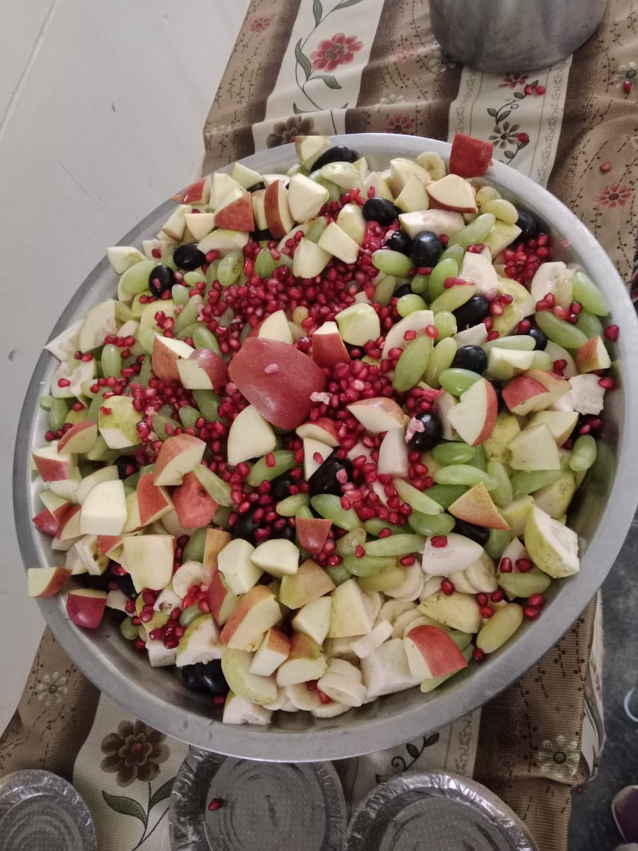 Navpree91858656's tweet image. #FruitChat.🥰🤗🤗🤗