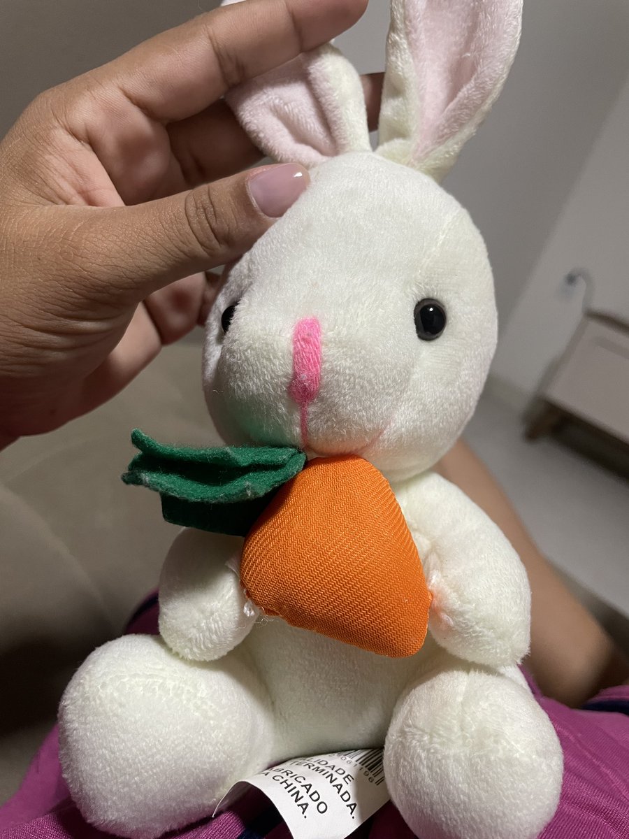 pnsalves's tweet photo. Depois de 4 meses vivendo exclusivamente para cuidar da minha filha, chegou o momento de sair de casa para trabalhar. Confesso que eu achei que tiraria de letra e que seria um processo tranquilo… e a verdade é que está doendo MUITO 😭💔 https://t.co/VwMoFgHGb8