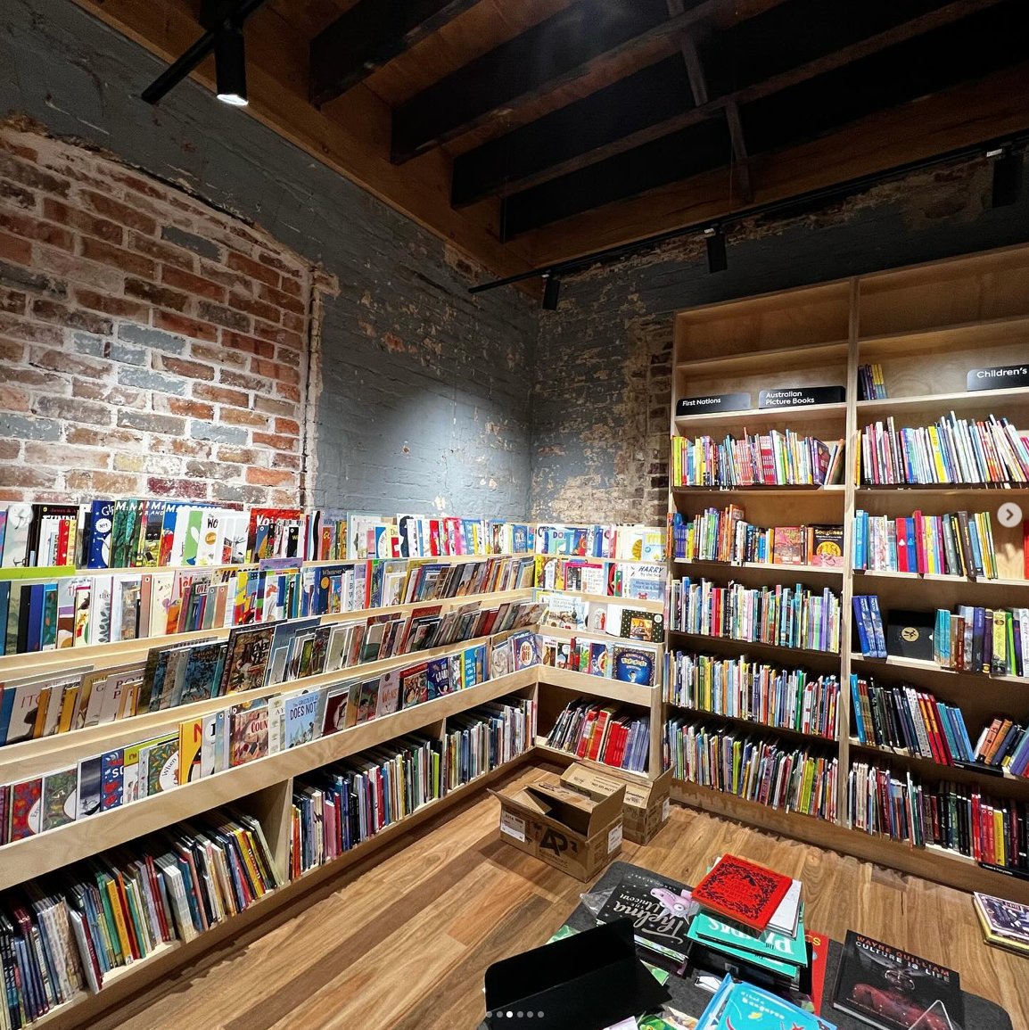 gleebooks tweet media