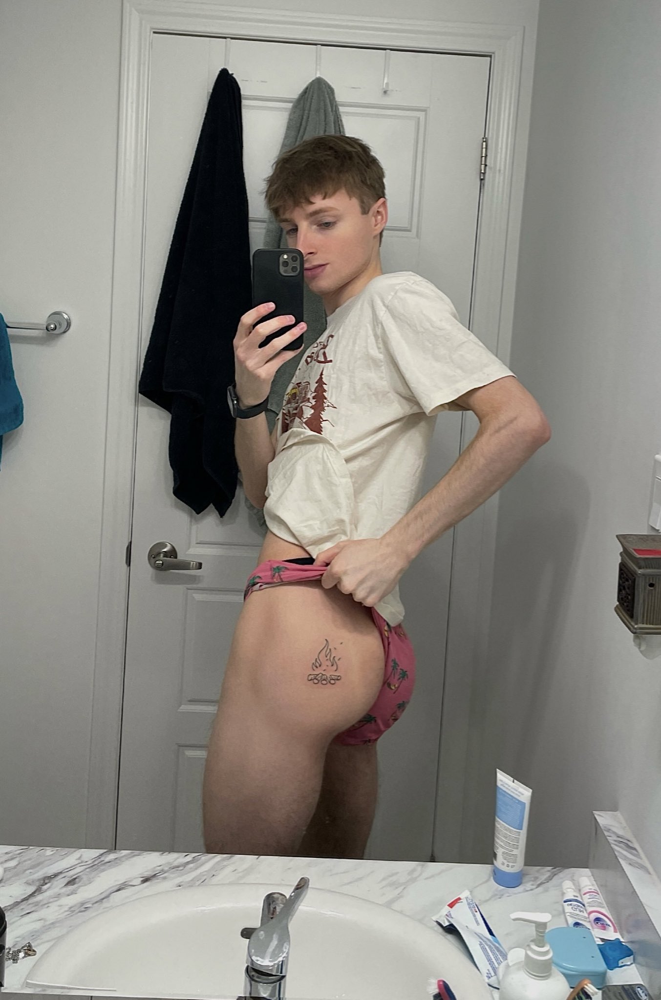 Got a tattoo https://t.co/GjOsAYlmao