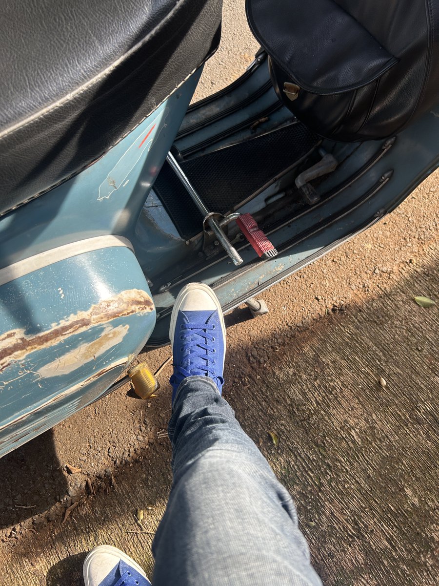 Sepatu baru.. <a href="/sicupuh/">ANinoM tidak mau asetnya dirampas</a>  😍😍