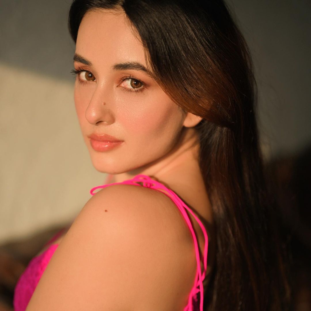 GHyuQADa0AAOTdW?format=jpg&name=medium