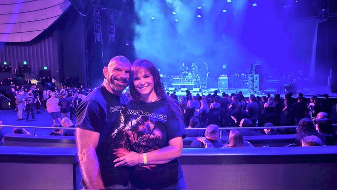 Super stoked to have these VIP seats with @RickStronghold to see my favorite @Disturbed with #FallingInReverse<a class="tags" target="_blank" title="On Twitter" href="/?out=eyJ0eXAiOiJKV1QiLCJhbGciOiJIUzUxMiJ9.eyJpYXQiOjE3MjAzMTI5MDcsImlzcyI6InR3cG9ybnN0YXJzLmNvbSIsIm5iZiI6MTcyMDMxMjkwNywiZXhwIjoxNzUxODQ4OTA3LCJyZWRpcmVjdF91cmwiOiJodHRwczovL3R3aXR0ZXIuY29tL1JpY2tTdHJvbmdob2xkIn0.R-Zjajxpafi9J7CDx8wYW3gnJXBUSTBSix5zsYYbE-RgVBs9sLlhGoWm9zEnUknc1KsdI4NVykEPKUC9Mn4OlA">@RickStronghold</a><a href="/tag/fallinginreverse"class="tags"><span>#fallinginreverse</span></a>