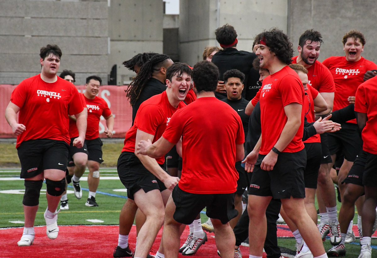 Sunday’s on Schoellkopf🏟️🐻‼️ #YellCornell