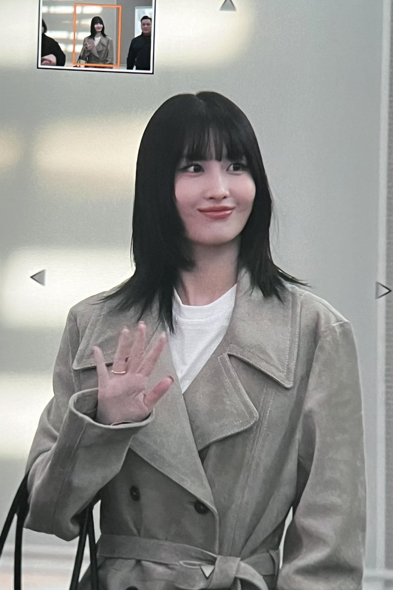 hungryracoon64's tweet photo. 240304 ICN 프리뷰

바이바이 👋

#트와이스 #TWICE #모모 #MOMO
#もも #モモ #MiuMiuFW24xMOMO @JYPETWICE https://t.co/JQHDGzXUvN